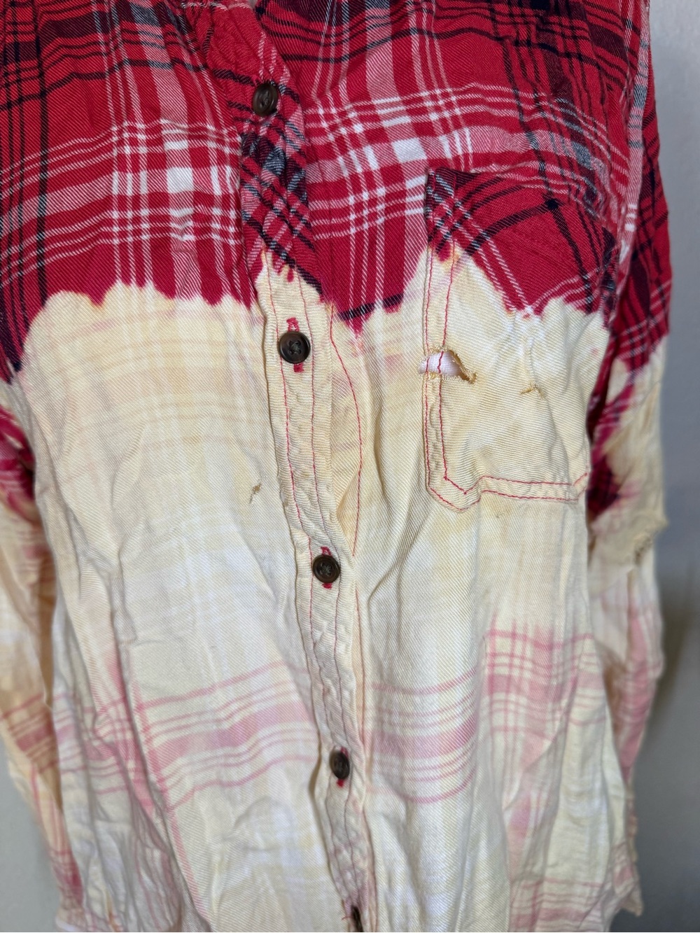 Universal Thread Bleached & Distressed Button Down L - Picture 6 of 9